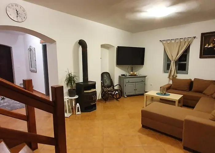 Balazs-hegyi Vendeghaz Apartament *