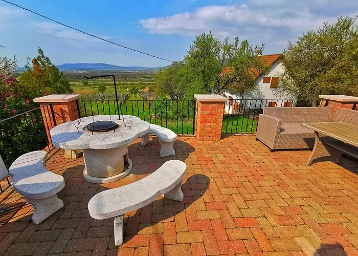 Balazs-hegyi Vendeghaz Apartament *